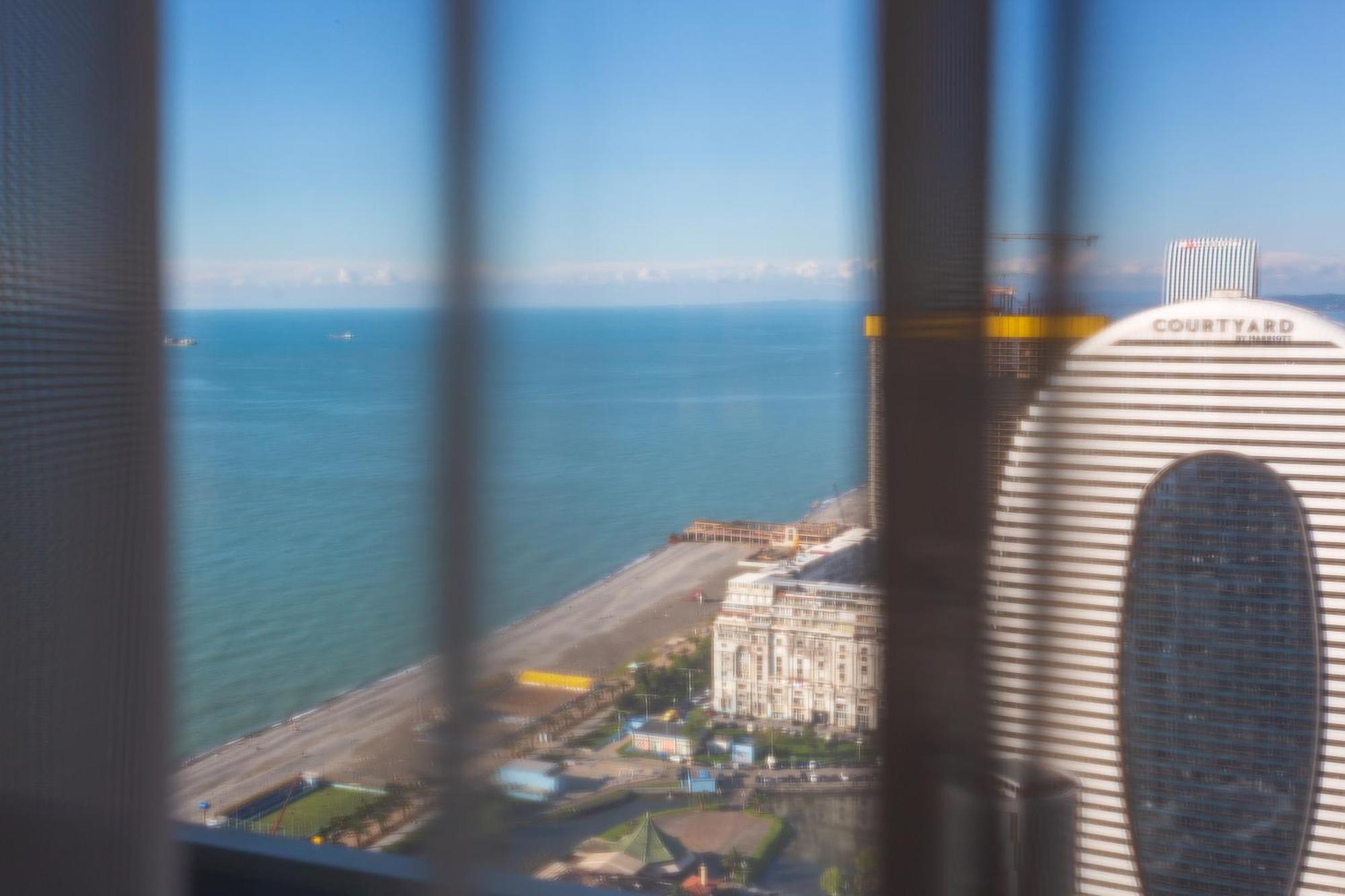 Sea Side Apartments In Orbi City Batumi Bagian luar foto