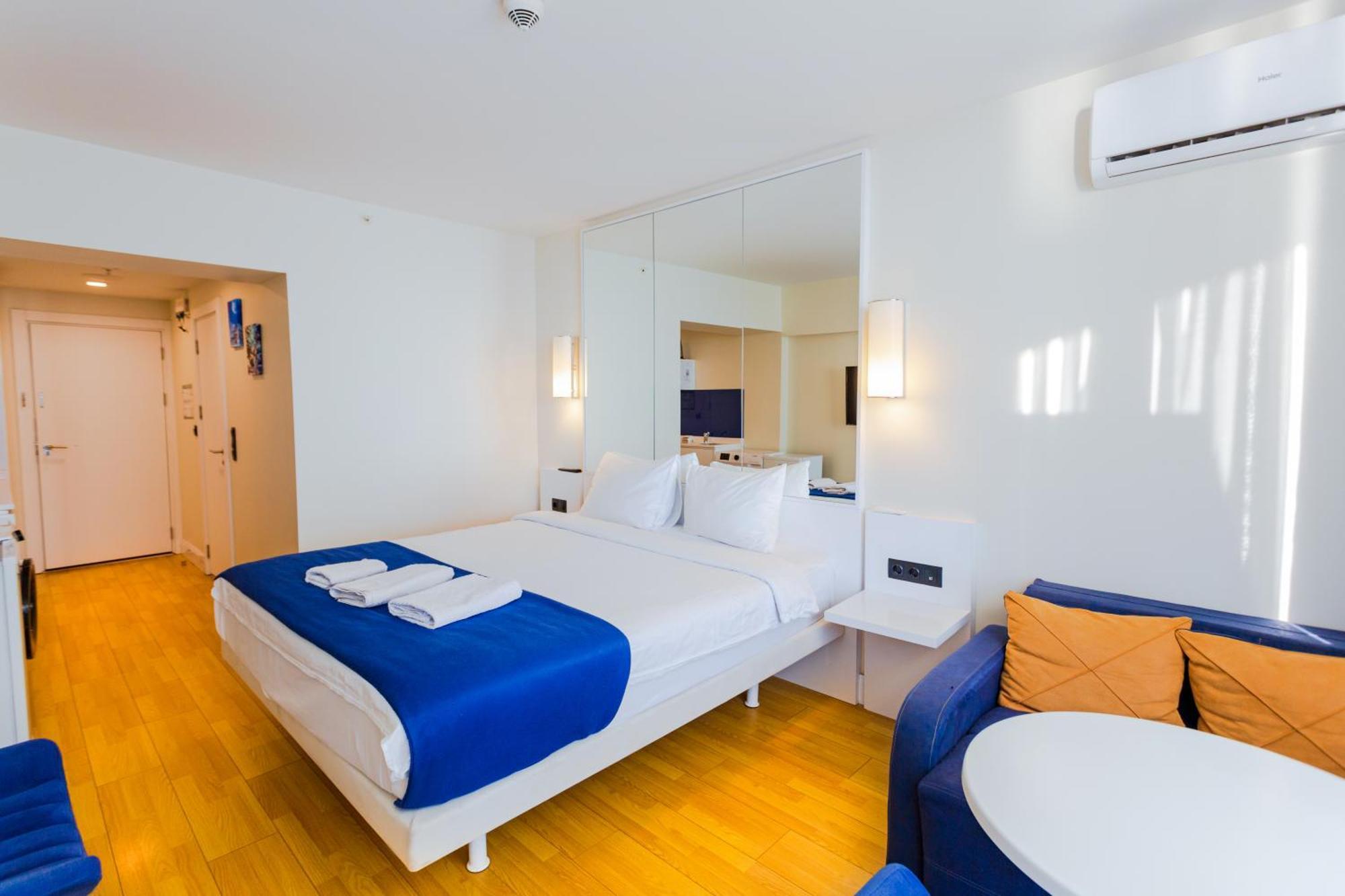 Sea Side Apartments In Orbi City Batumi Bagian luar foto